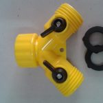 YEE PLASTICA CON GRIFOS
